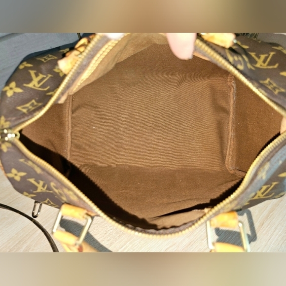 Authentic LOUIS VUITTON Monogram Speedy 30 Bandouliere Shoulder Bag - Picture 12 of 16